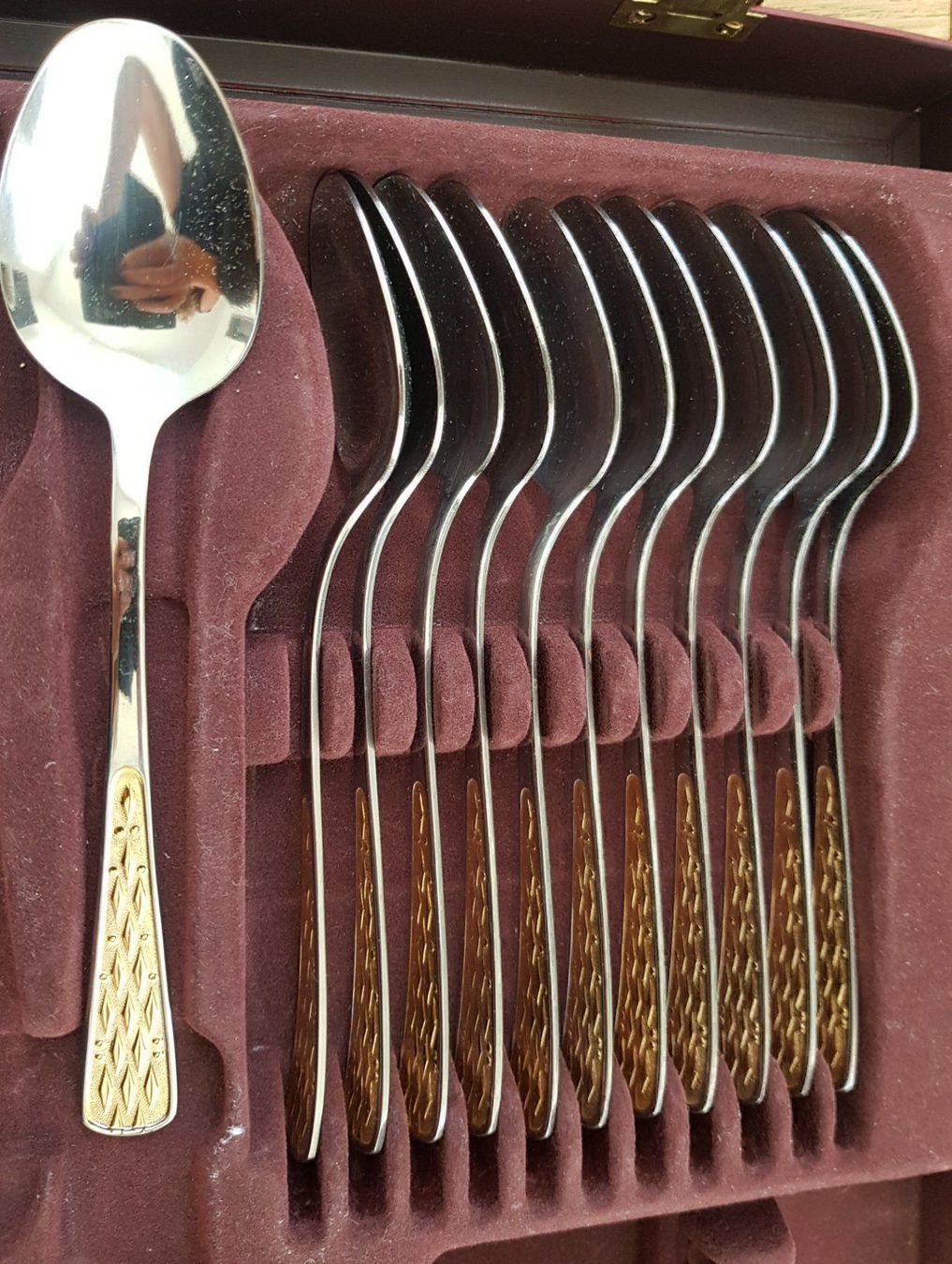 Cucchiai: Besteck-Set 34 teilig,inkl.Koffer – Nuovo e nell'imballaggio originale da Küsnacht ZH venduto da 2011_ 2