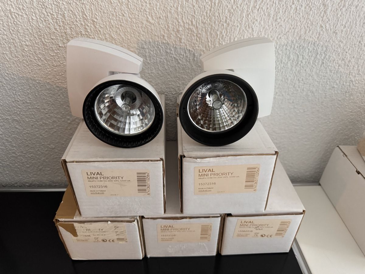 Lampade: 5 Stück Lival Mini Priority Schienenstrahler – Nuovo e nell'imballaggio originale da Wilderswil venduto da Renaissance1 1