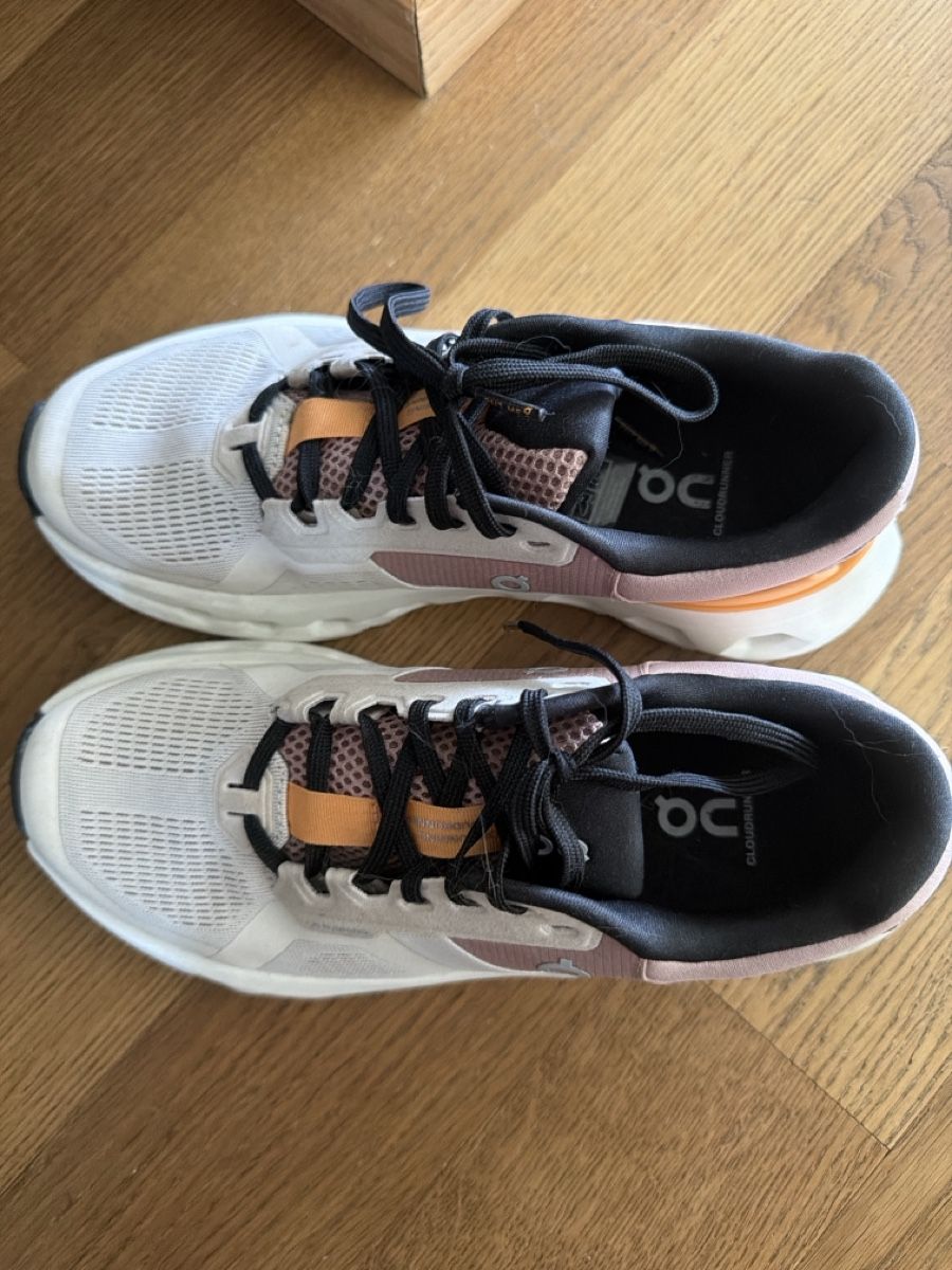 Chaussures hommes: On cloud sneakers damen 38 – Neuf (Voir description) à Hausen AG par nik_9sg2 1