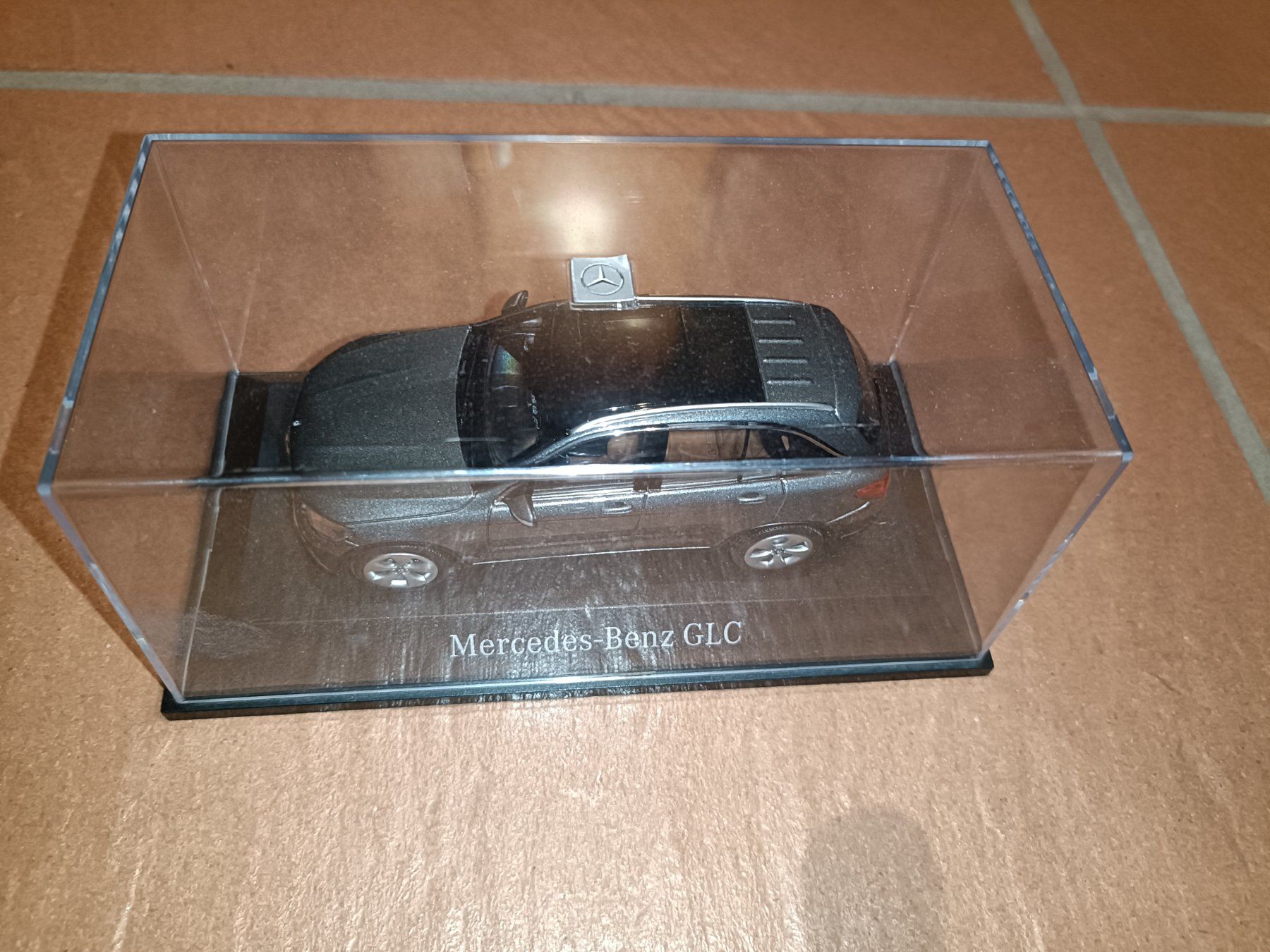 Mercedes-Benz Modellini d'auto: Modellauto Mercedes-Benz GLC – Usato da Obfelden venduto da Kirinki 1