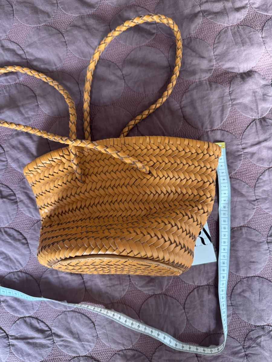 Zara Borse da donna: Leather woven leather bucket bag – Nuovo (secondo la descrizione) da Zürich venduto da amm_nk5z 3