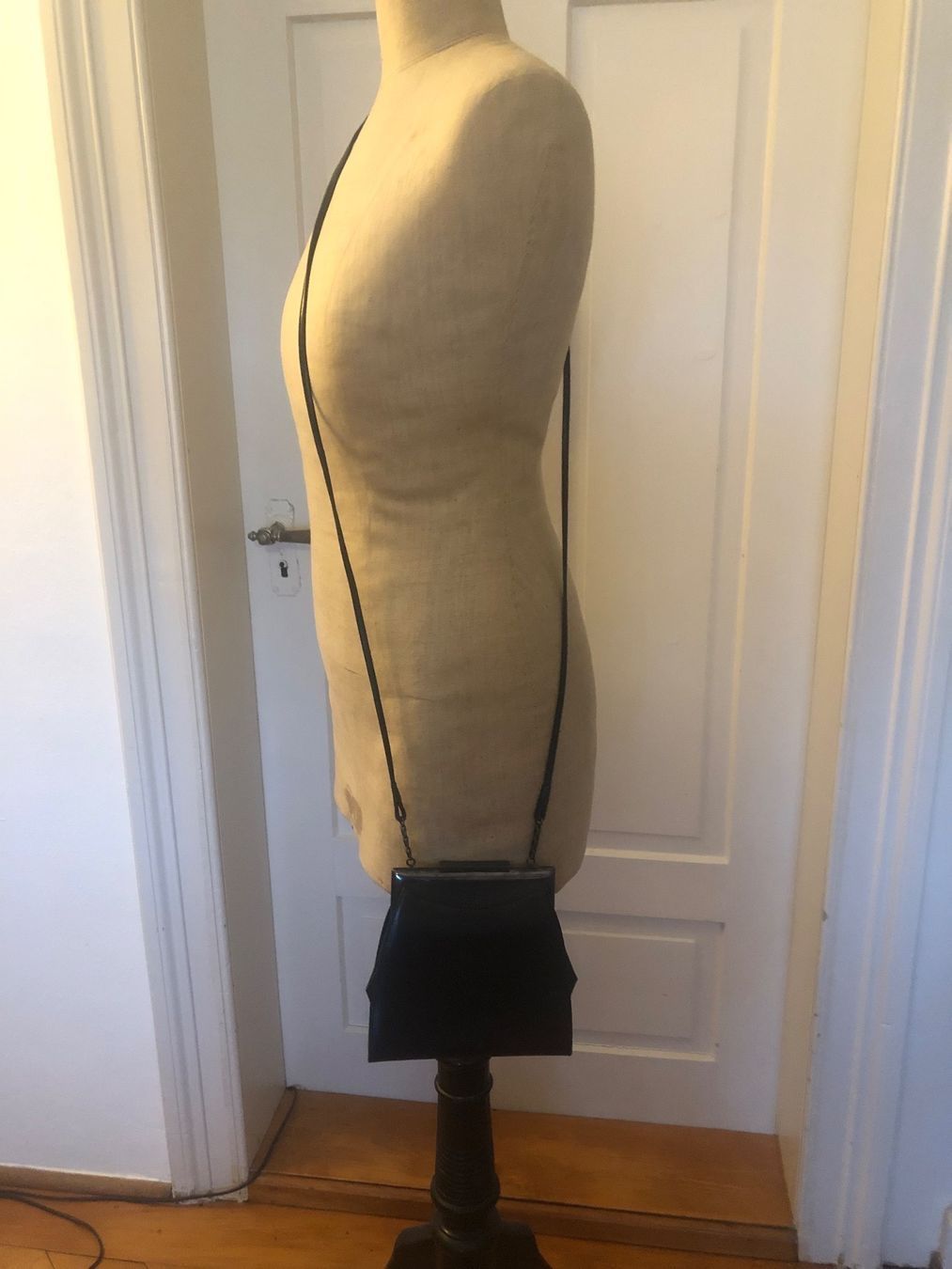 Joop Borse da donna: Schwarze Handtasche aus Leder – Usato da Zürich venduto da Hoernli123 1