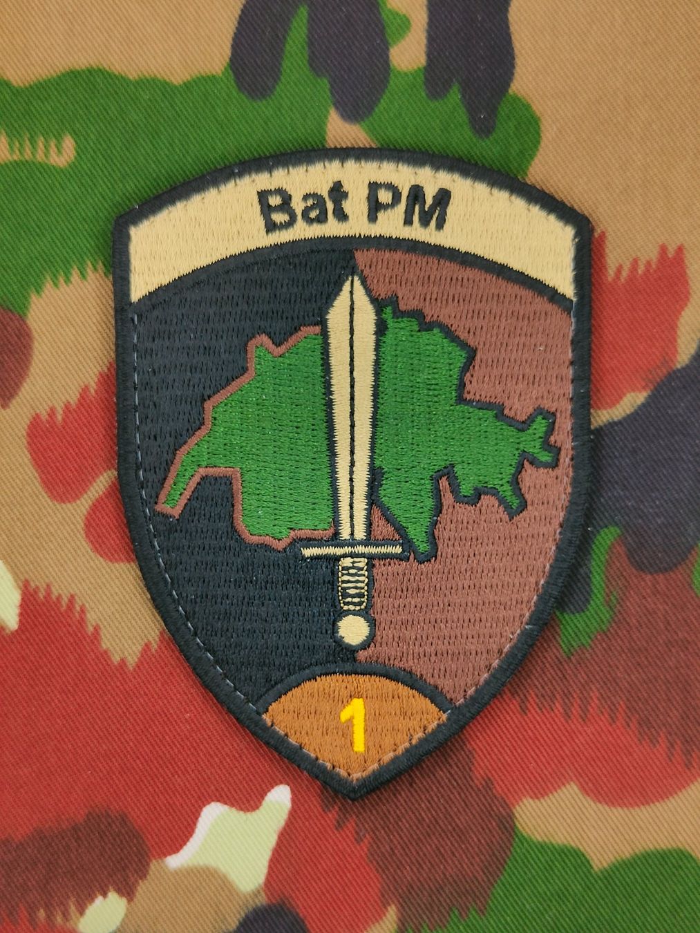 Schweizer Armee Placchette & Badge: Verbandsabzeichen MP Bat 1 Kp 2 – Usato da Bauma venduto da SwissMilitaria