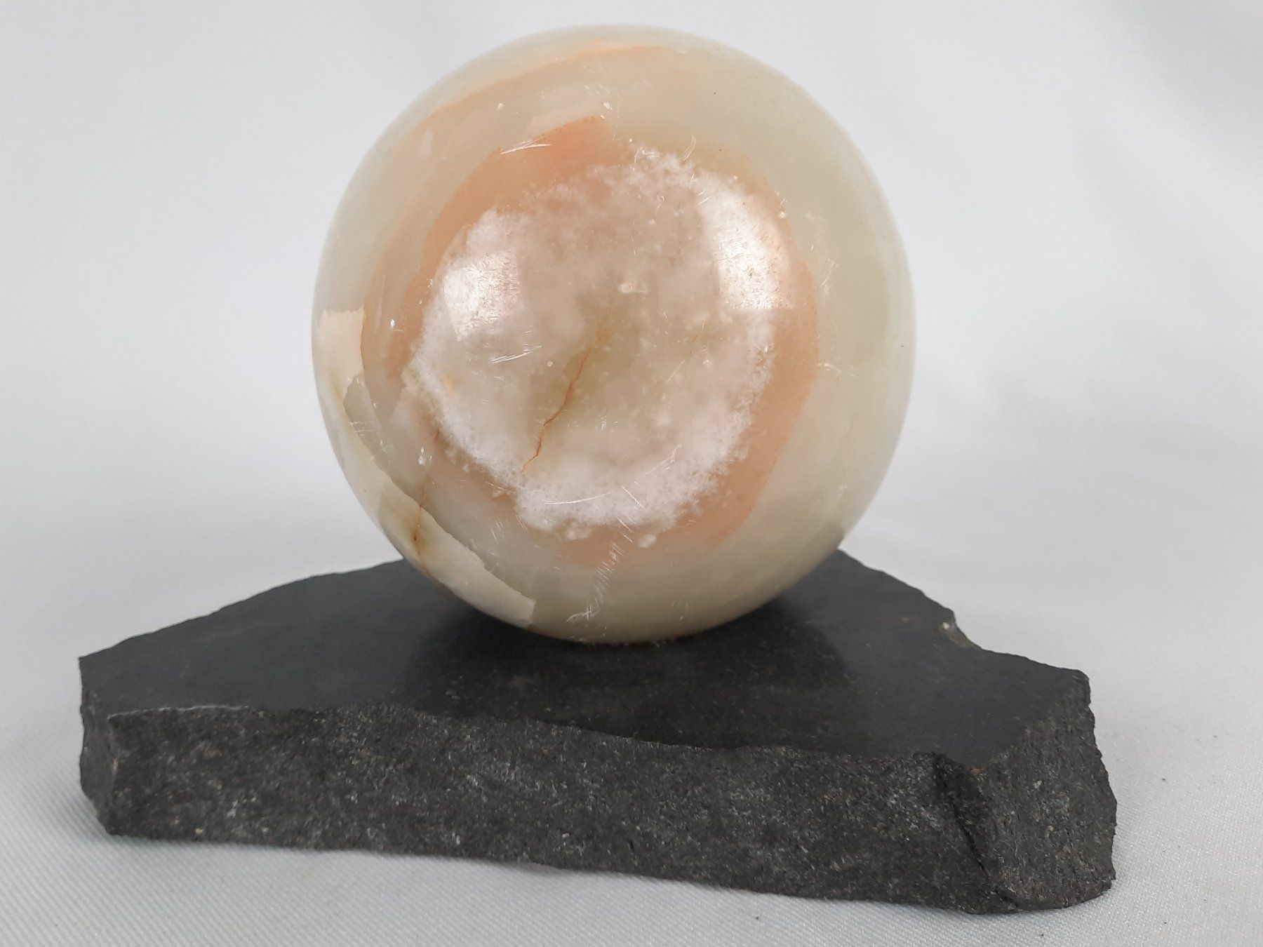 Minerali & Pietre curative: Onyx Stein auf Sockel – Usato da Beinwil am See venduto da Restwert_Beinwil 3