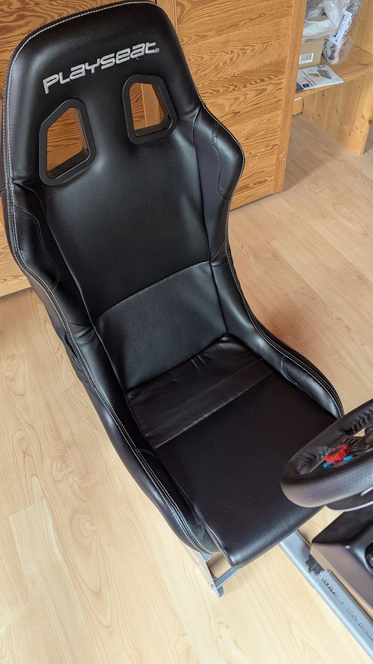Playseat Stühle: Playseat mit Logitech G29 Driving Force Lenkrad & Pedale – Gebraucht aus Wila von Magico 1