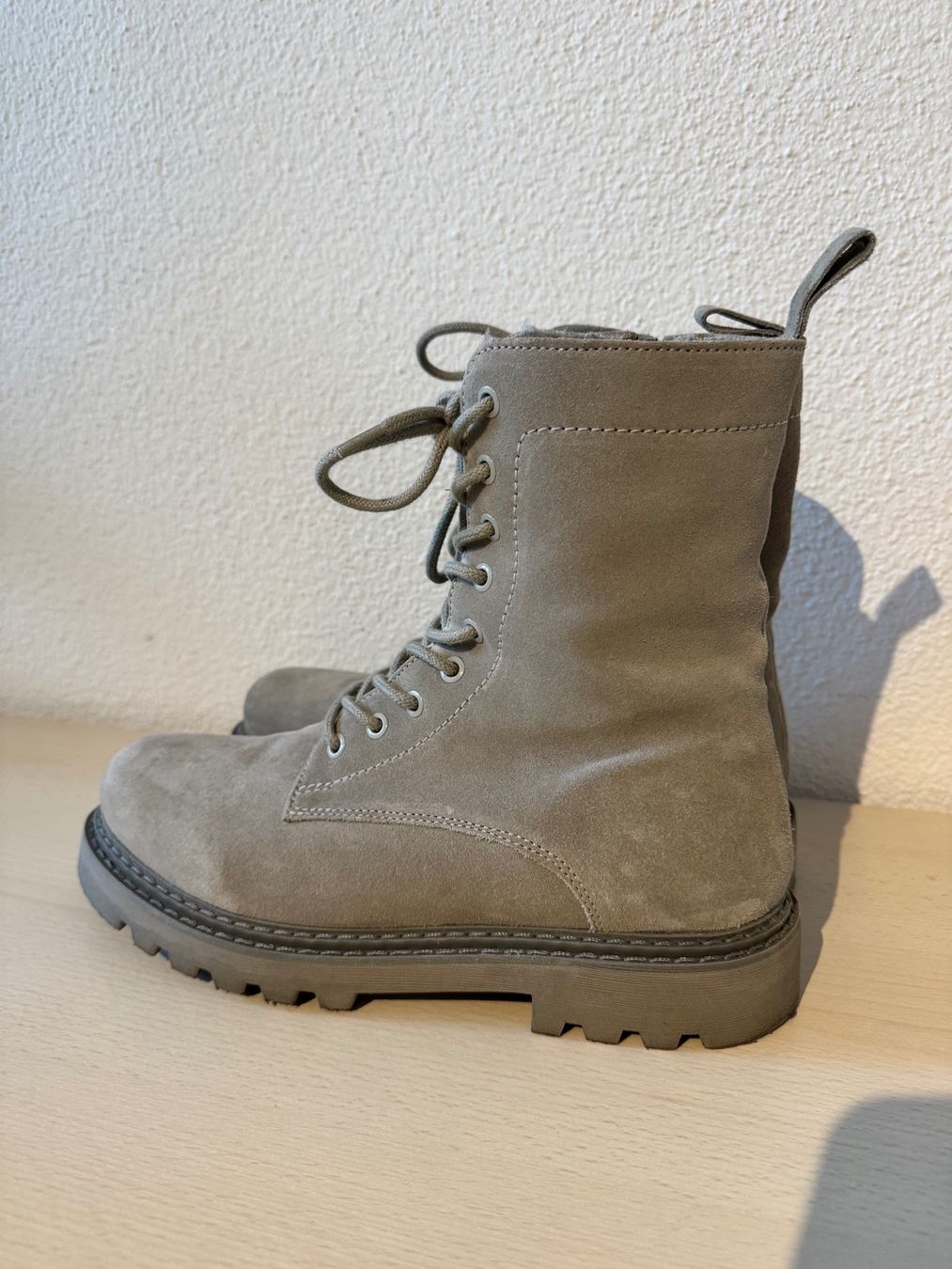 Damenschuhe: Winterstiefel Gr. 41 – Neu (gemäss Beschreibung) aus Niederhasli von Erwied