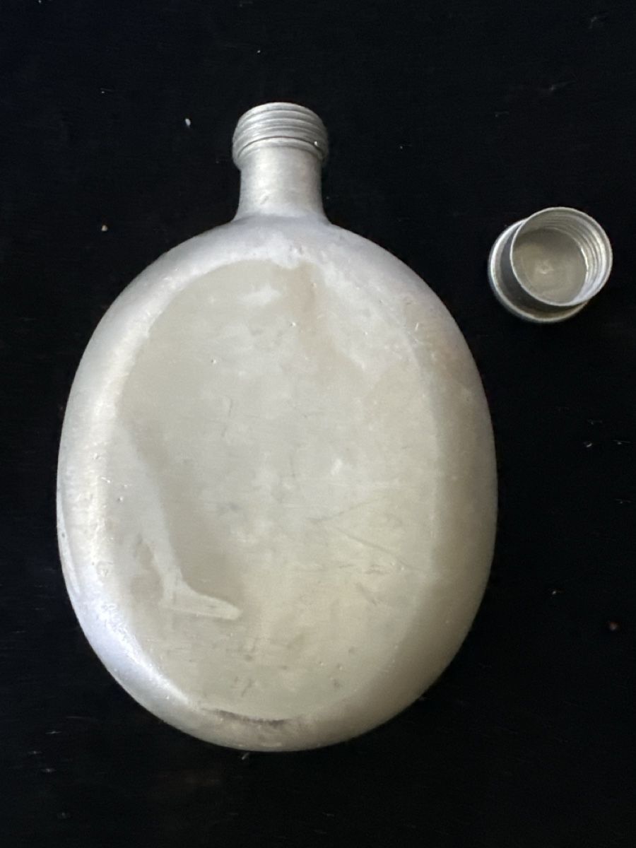 Equipement & pcs de rechange: Alu-Feldflasche mit Verschluss 3/4 Liter  – D'occasion à Zürich par Chaeffeler 3