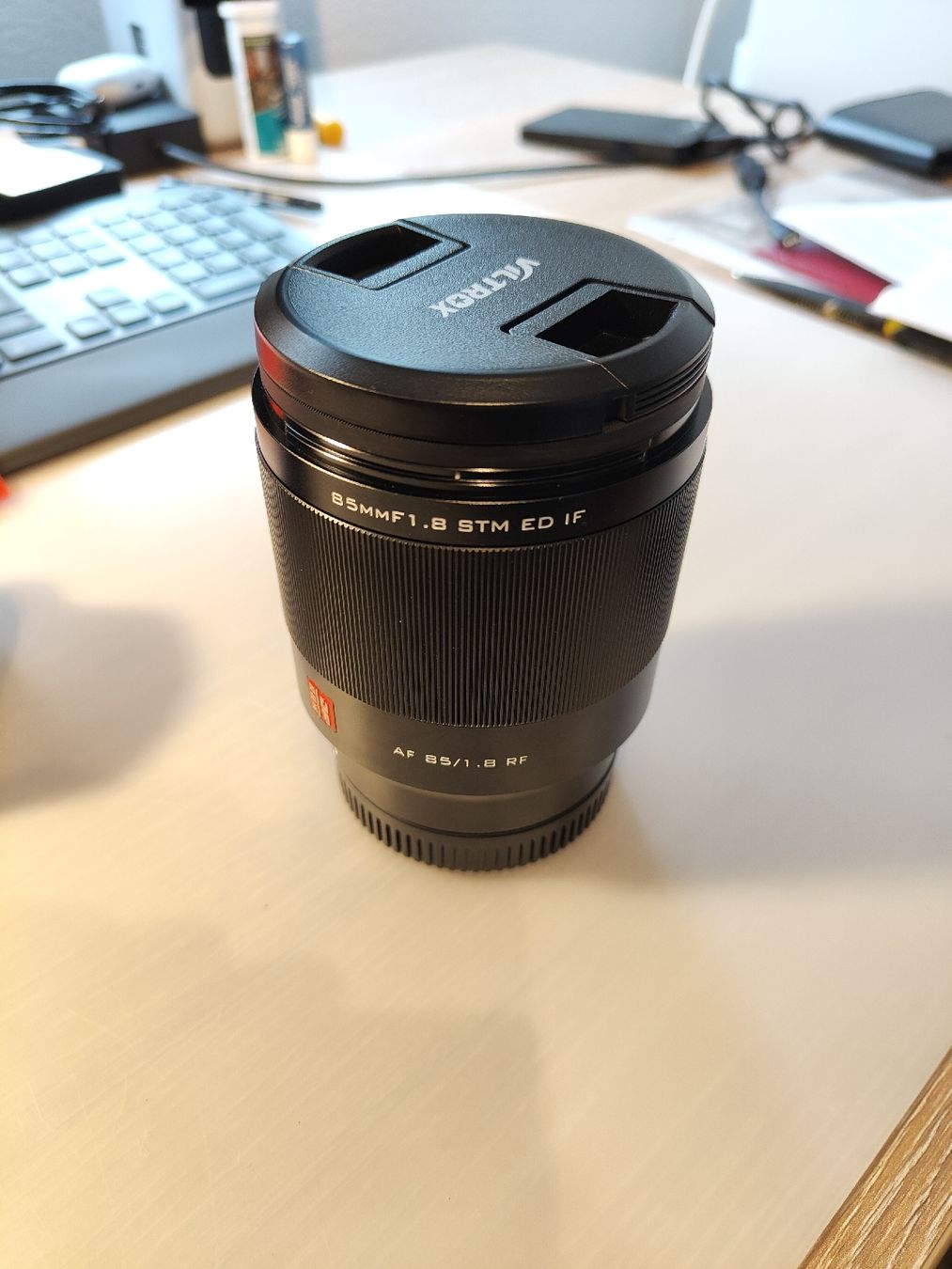 Viltrox Obiettivi: Objektiv Festbrennweite 85mm F1.8 – Usato da Liesberg Dorf venduto da OehlerT