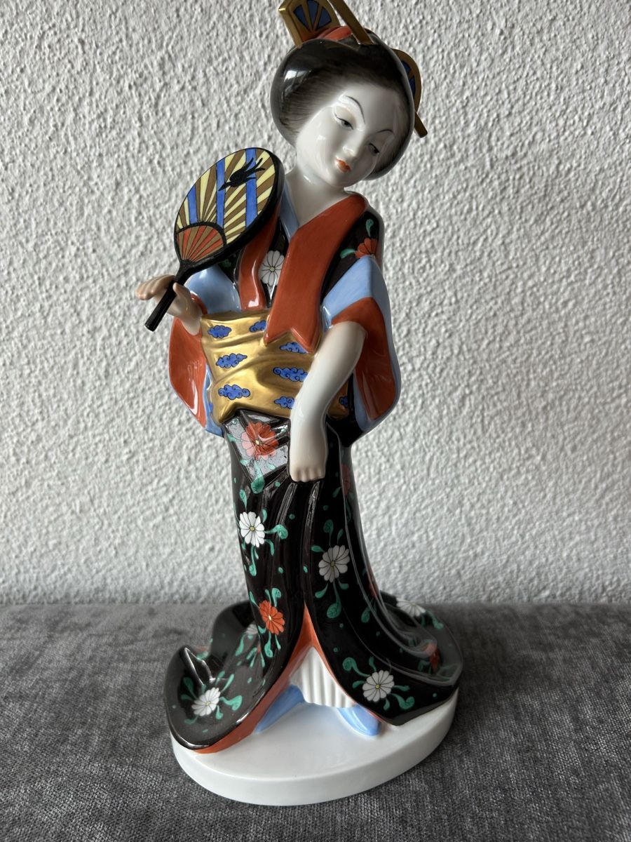 Herend Statuette: Geisha - Herend Figur - Top ! – Nuovo (secondo la descrizione) da Hofstetten SO venduto da Treasurefinds