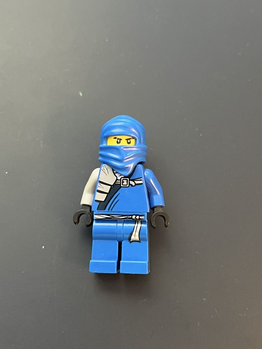 Lego Statuette: Ninjago Staffel 1 Jay Minifigur – Nuovo (secondo la descrizione) da Lupsingen venduto da sil_l6wg