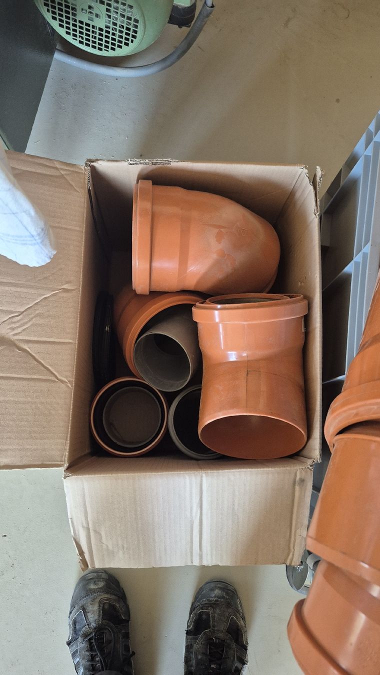 Sanitari: Tuyaux PVC canalisations 160mm – Usato da Le Mouret venduto da mar_2jwz 1