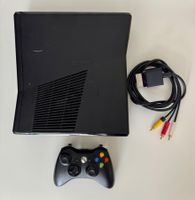 Xbox 360 S Black, 4 GB, 1 joystick, ohne Netzteil