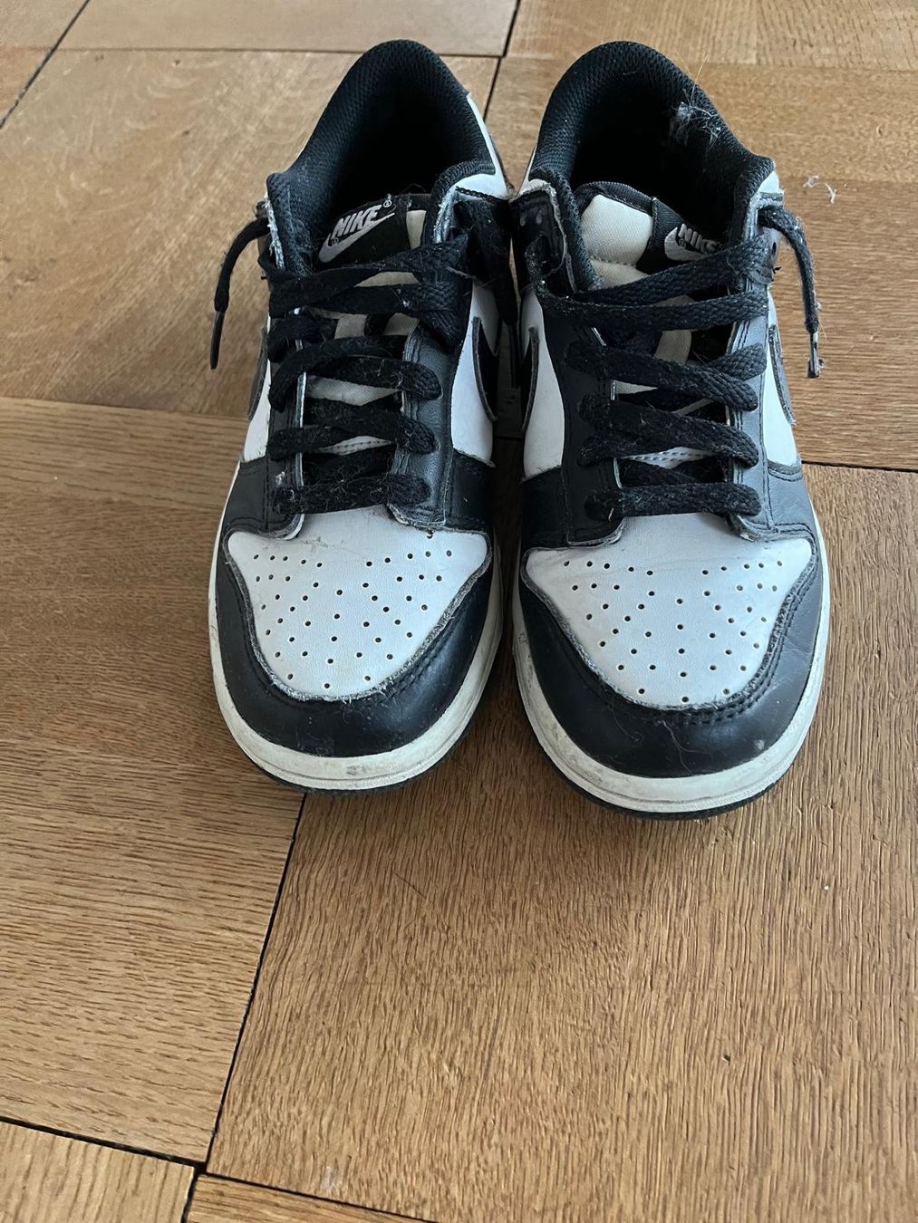 Nike Scarpe da uomo: Nike Dunks schwarz/weiss – Usato da Zürich venduto da Noth020570