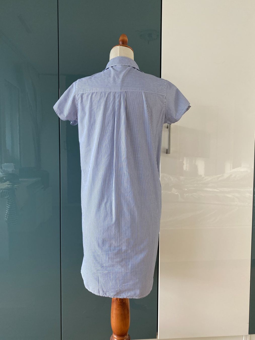 Kleider: Gestreiftes blaues Hemdkleid Größe S – Gebraucht aus Dübendorf von Levintreyer 2