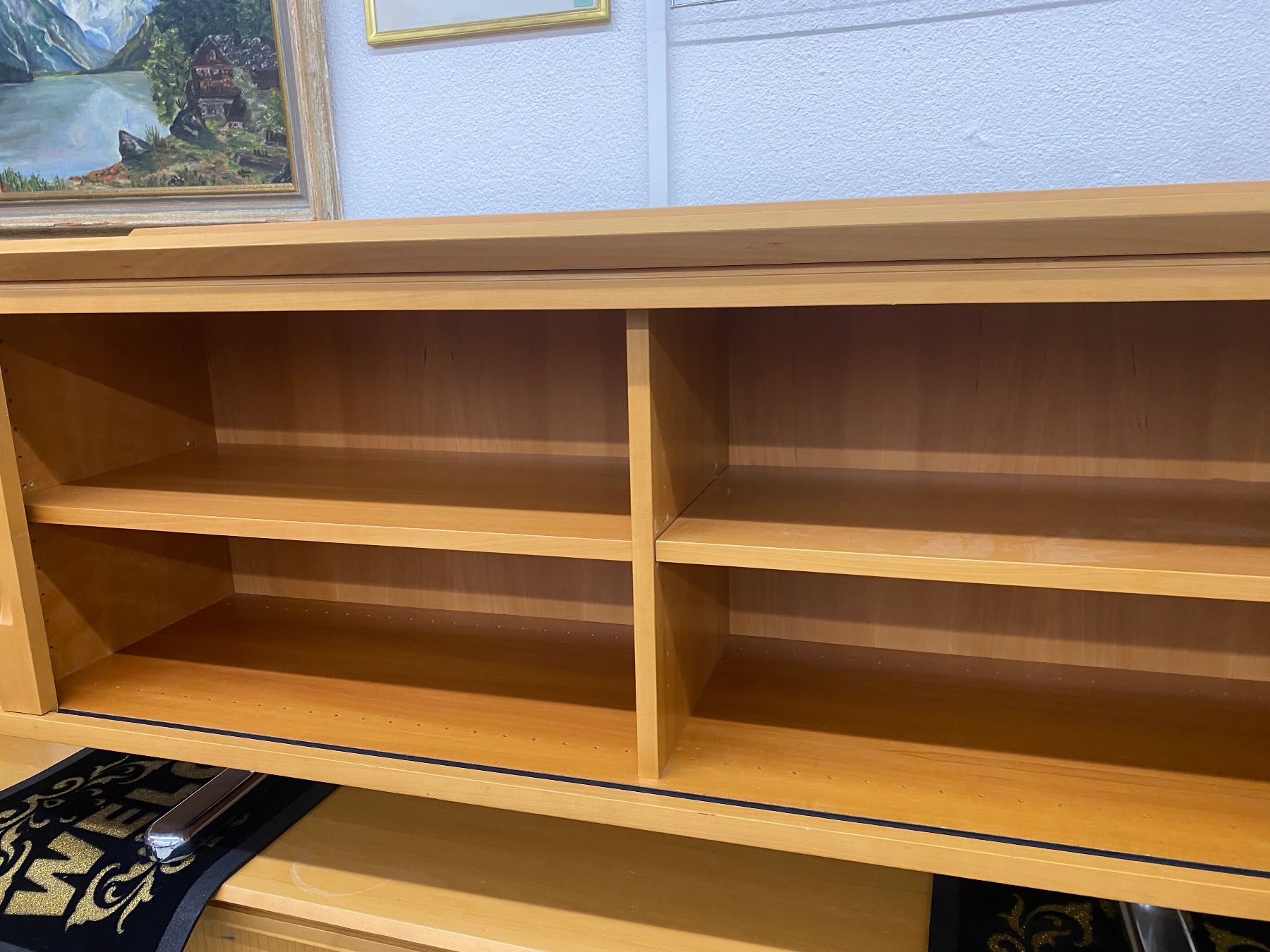 Armoires: Schöner Rollladenschrank mit 4 Fächern – D'occasion à Steinhausen par einzelstueck-brocki 3