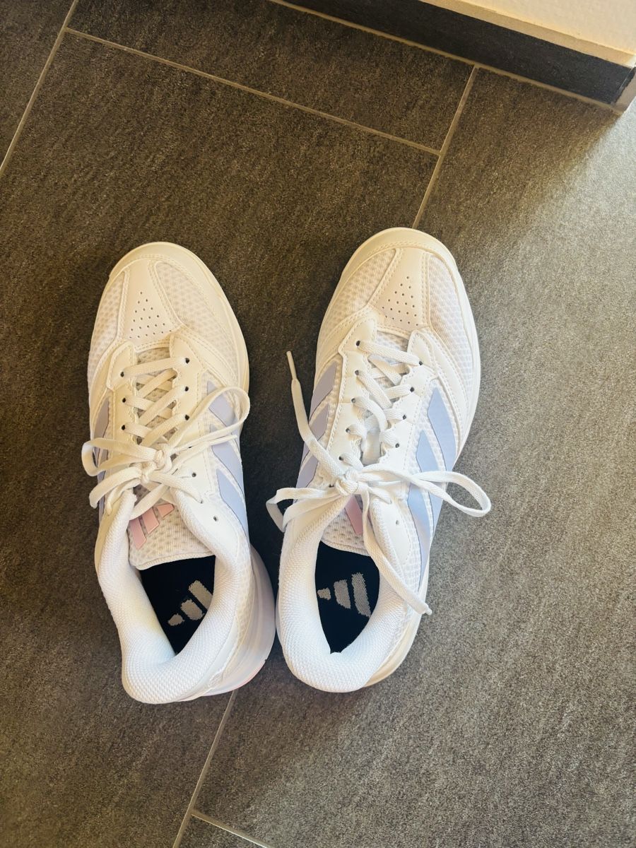 Chaussures femmes: Hallenschuh – D'occasion à Appenzell Eggerst. par bau_hl5d 2