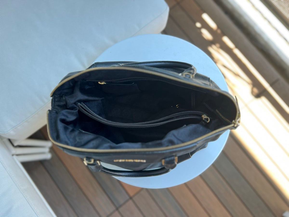 Michael Kors Borse da donna: Michael Kors Leder-Handtasche Schwarz mit Schultergurt – Usato da Zürich venduto da Mariesieger 5