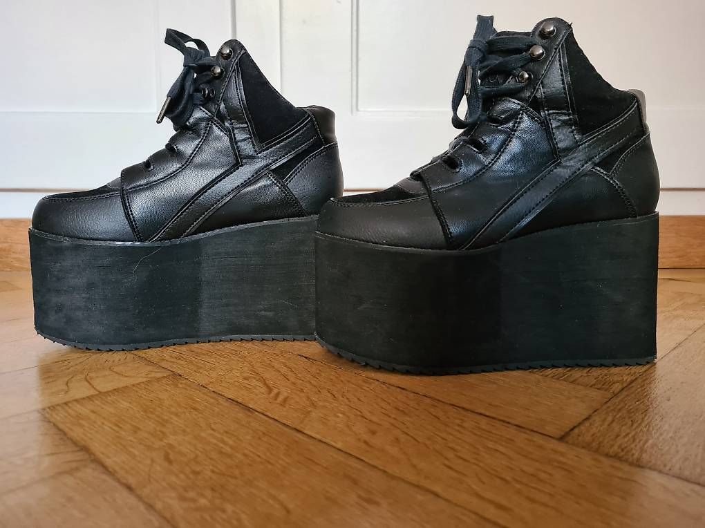 Scarpe da donna: YRU Plattform Sneakers 38 – Usato da Bern venduto da nad_vgh9 1