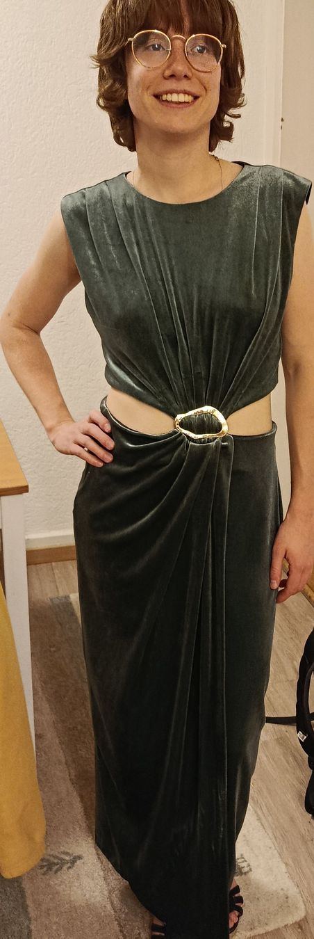 Zara Vestiti: Grünes Maxikleid, Größe S, von Zara – Nuovo (secondo la descrizione) da Zürich venduto da fbe_5r9c