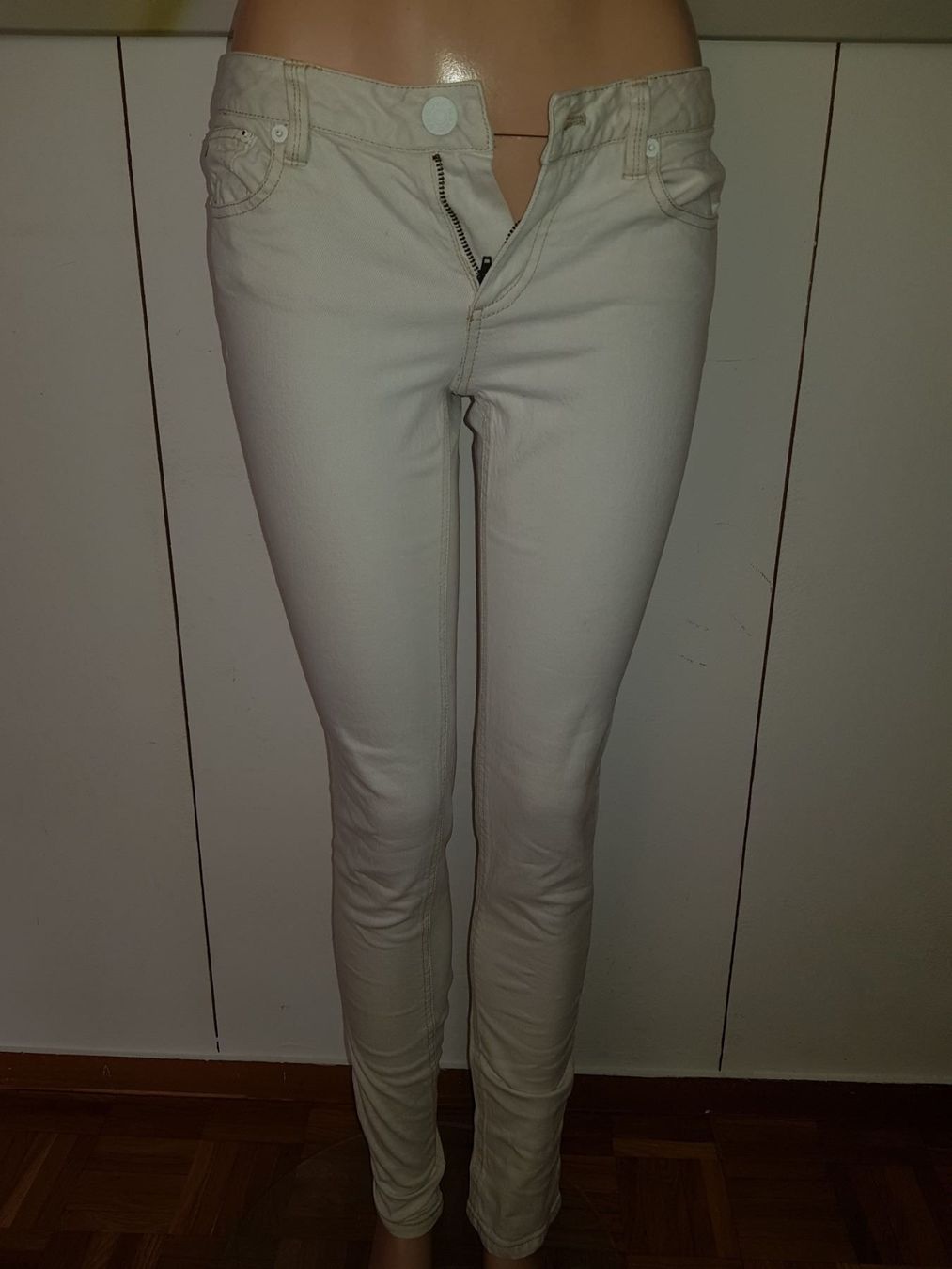 Marc Jacobs Jeans: MARC BY MARC JACOBS Jeans taille / Grosse W 27 – Gebraucht aus Cossonay-ville von Super-Price-Quality