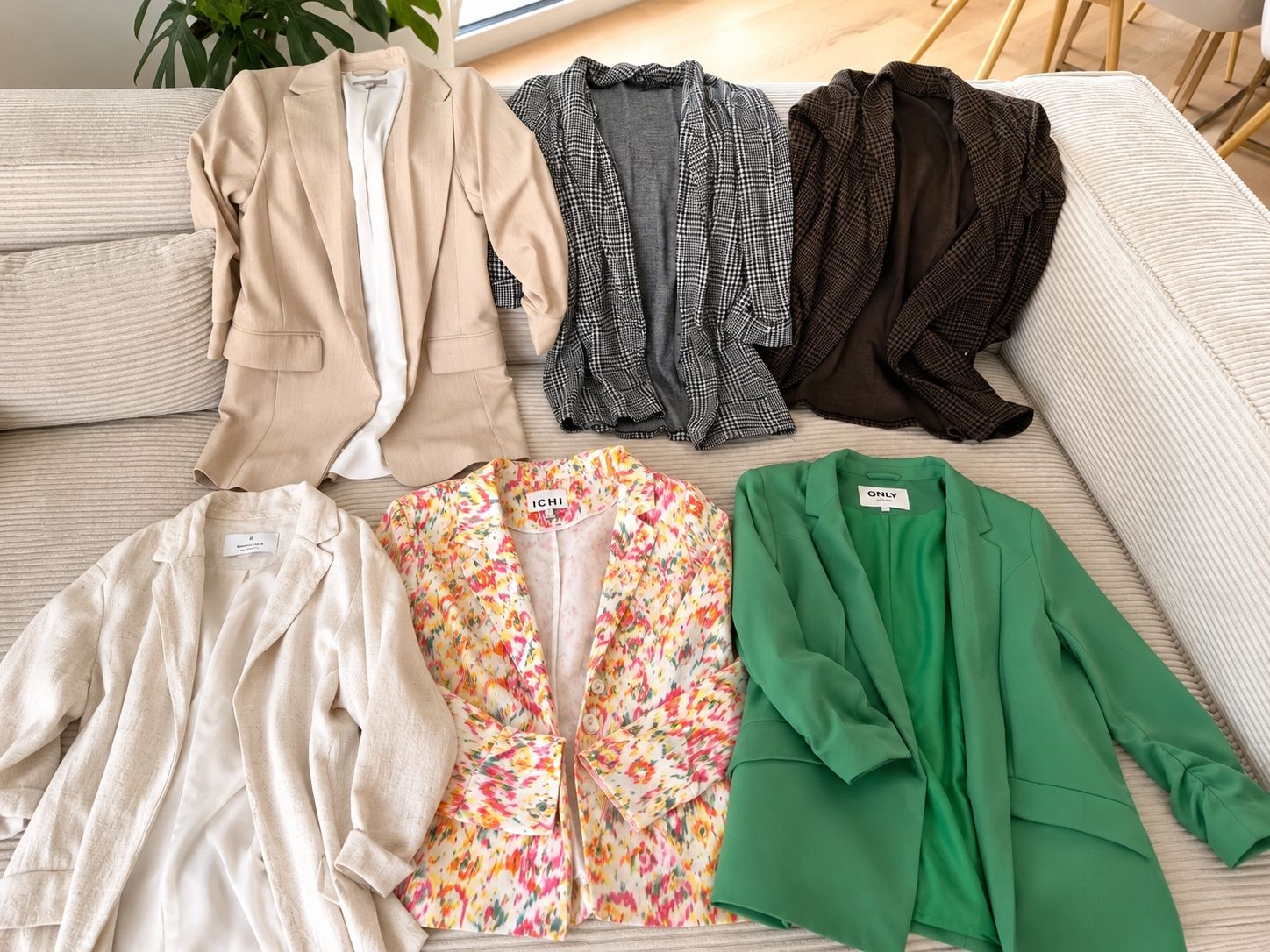 Lotti di vestiti: Blazer Kleiderpaket 6 Stück neuwertig – Usato da Schaffhausen venduto da Nachtschwaermerin