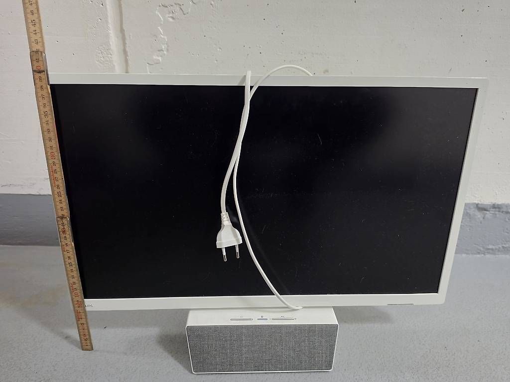 Televisori: Fernseher mit sehr guter Box – Usato da Stansstad venduto da Shanaraa