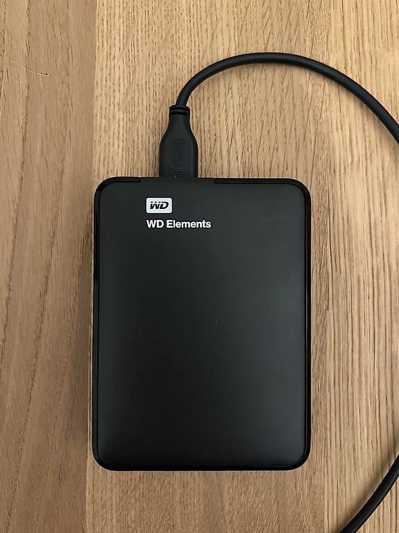 Western Digital Harddisks: WD Elements Portable 2 TB  externe Festplatte – Gebraucht aus Gümligen von laura.pal 1