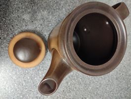 Kaffeekanne und Milchkrug