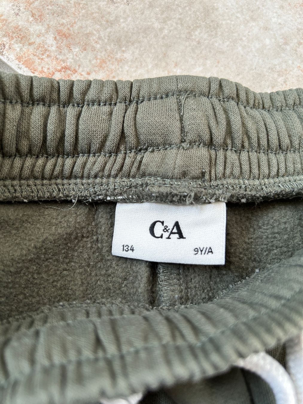 Hosen: Trainerhose 2 Stück, Grösse 134 – Gebraucht aus Reichenburg von nanuk015 1
