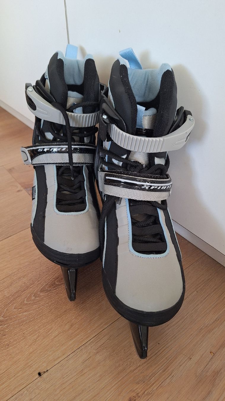 Pattini da ghiaccio: Schlittschuh Gr. 38 plus Tasche – Usato da Lützelflüh-Goldb venduto da bli_f2v9 1