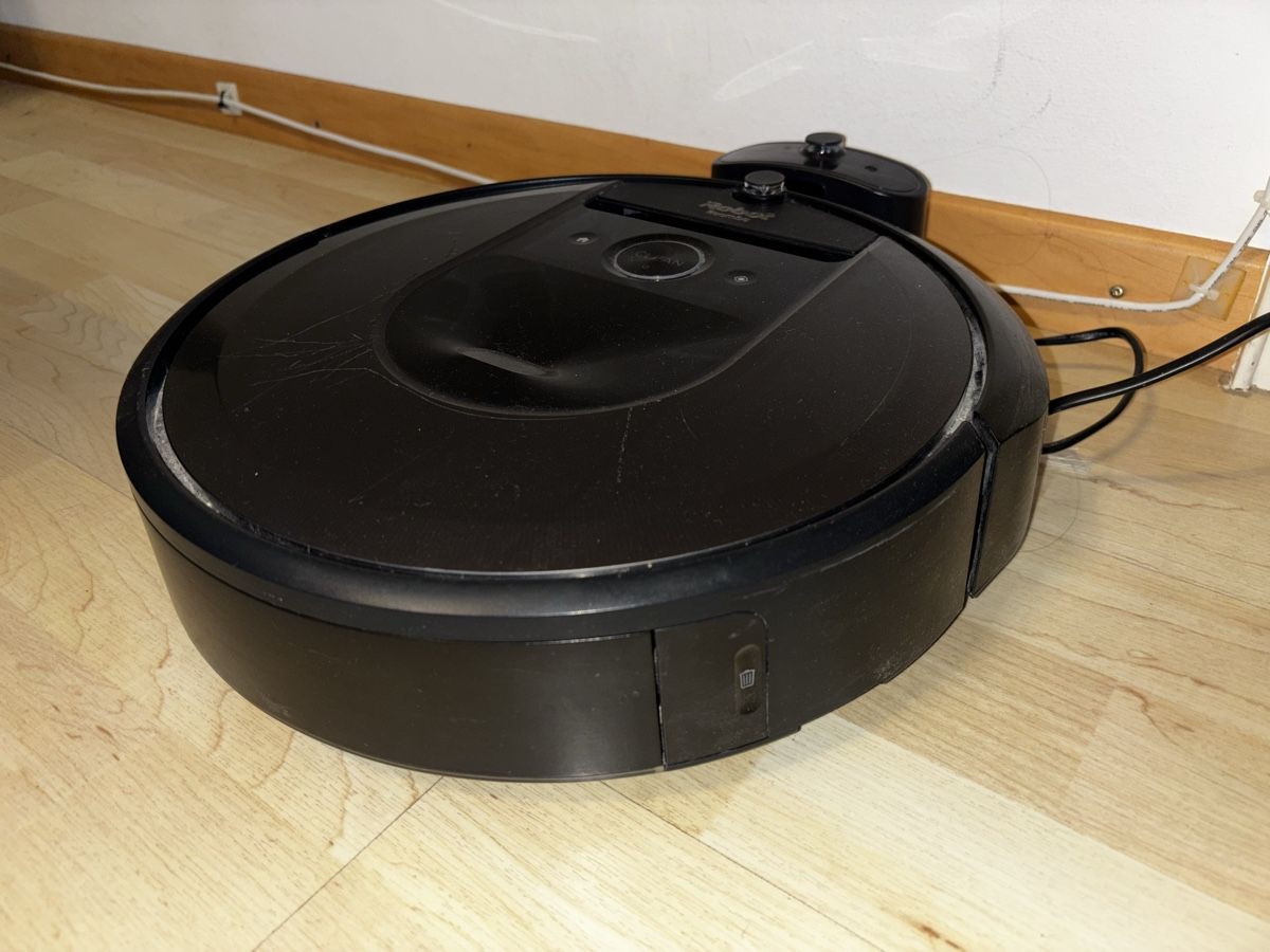 Irobot Aspirapolveri & Accessori: iRobot Roomba i7 Staubsauger Roboter gebraucht – Usato da Liestal venduto da Butze84 2