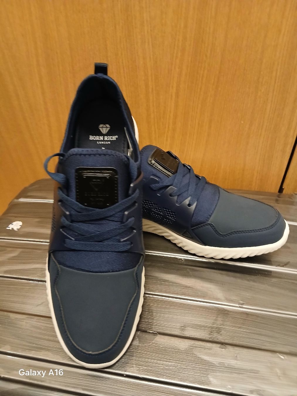 Scarpe da uomo: Baskets Born Rich neuves jamais portées – Nuovo e nell'imballaggio originale da Genève venduto da Martinbng 4