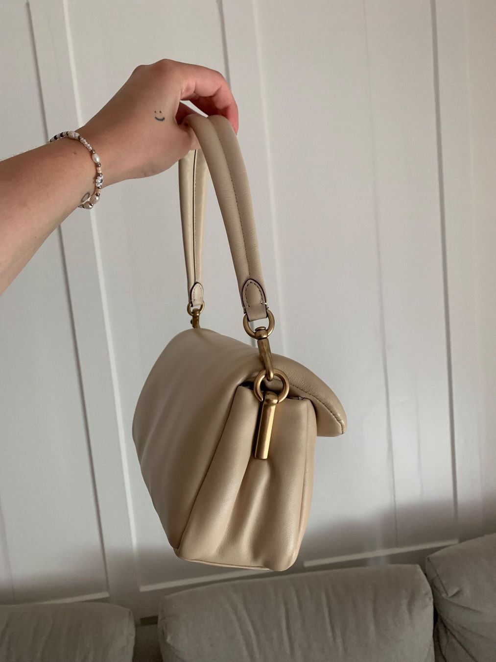 Coach Borse da donna: Coach Handtasche Pillow, beige – Usato da St.Gallen venduto da fromhandtohand 2
