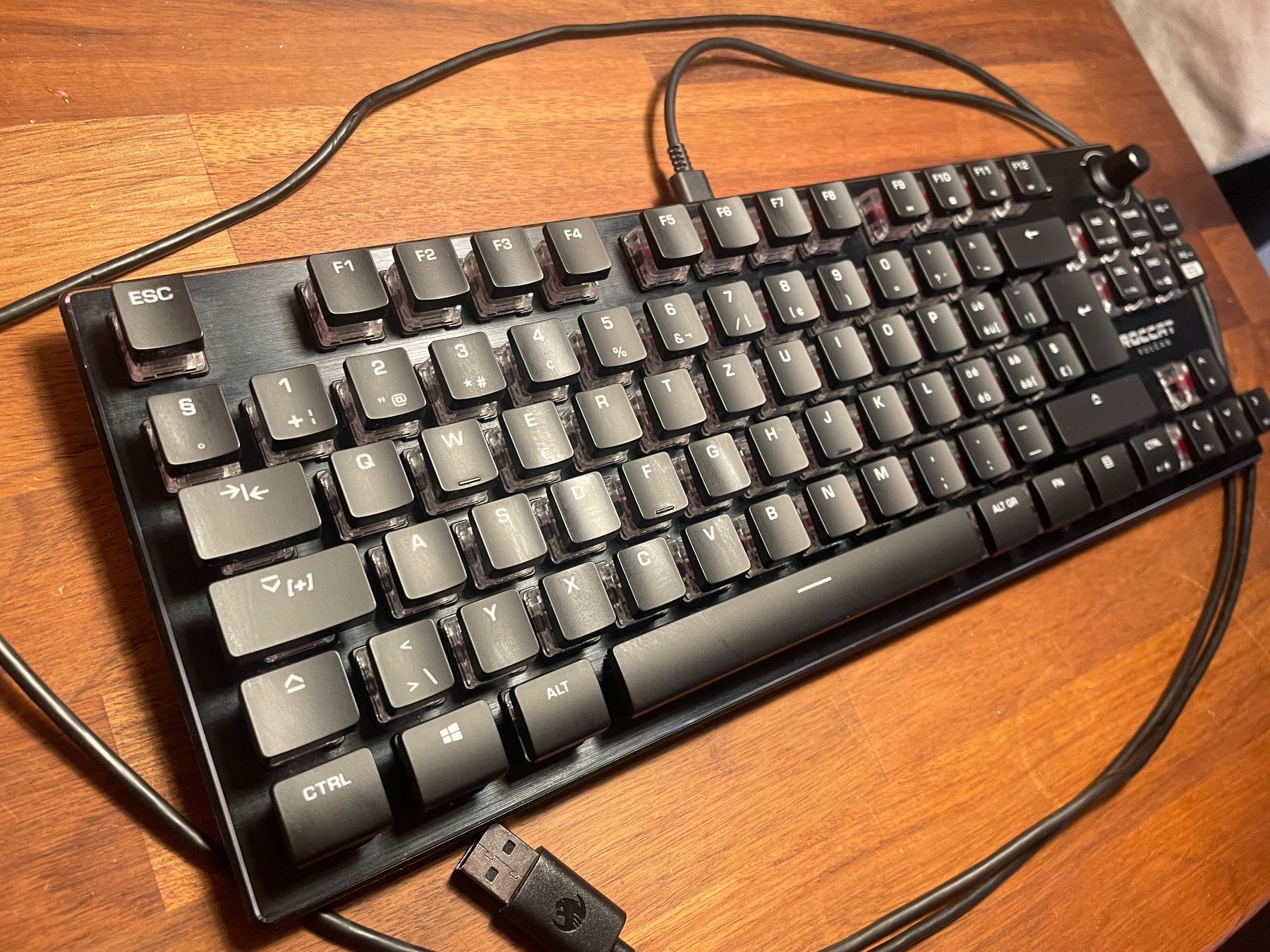 Roccat Tastiere: ROCCAT Vulcan TKL Tastatur – Usato da Melchnau venduto da Fam.Meyer