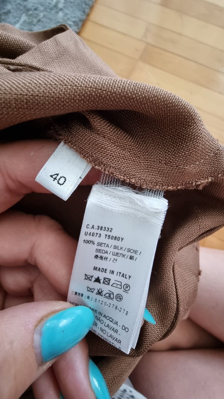 Camicette: Agnona Bluse Seide Silk – Usato da Riedikon venduto da Winter21. 7