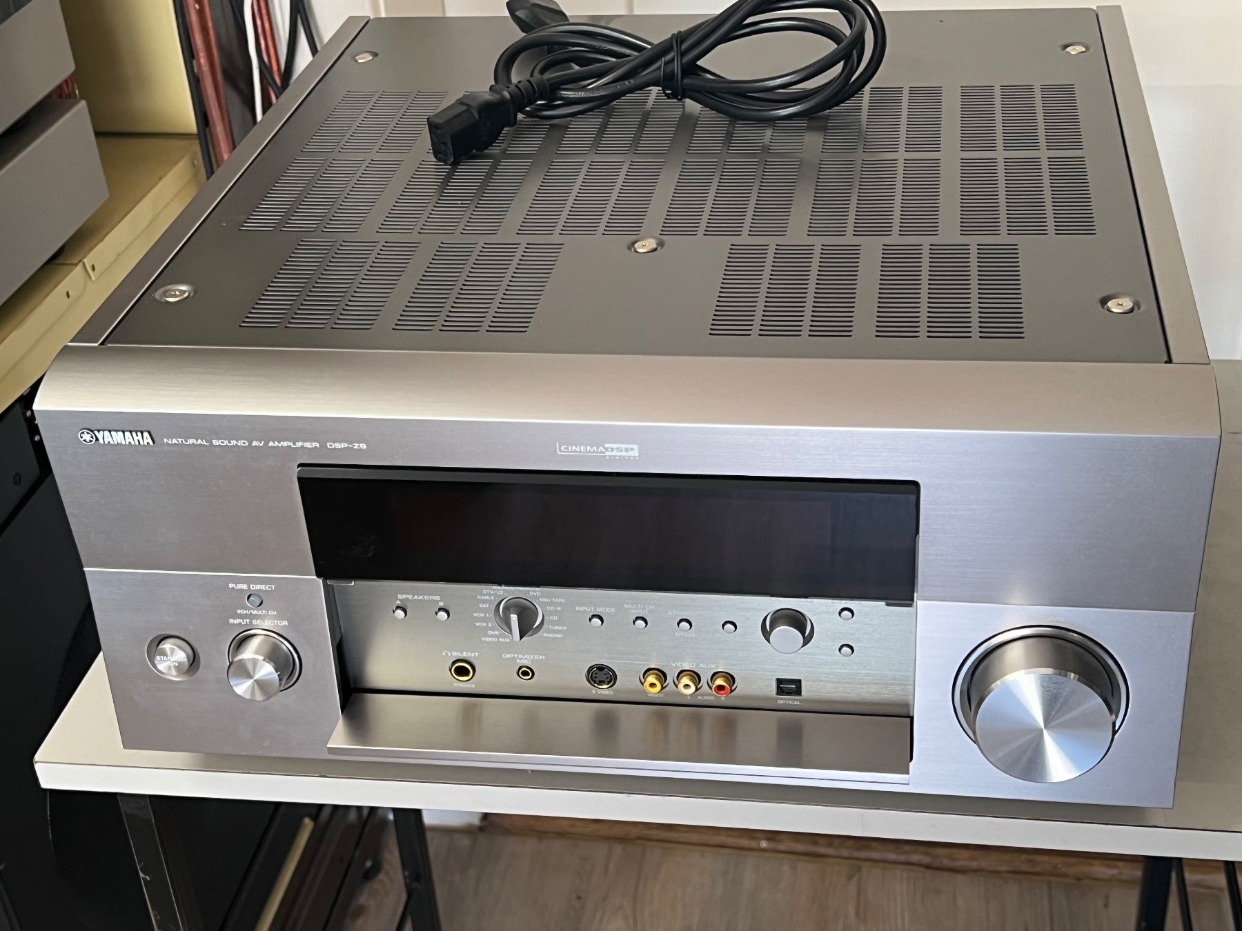 Yamaha DSP-Z9 Natural Sound AV Verstärker - Top Zustand
