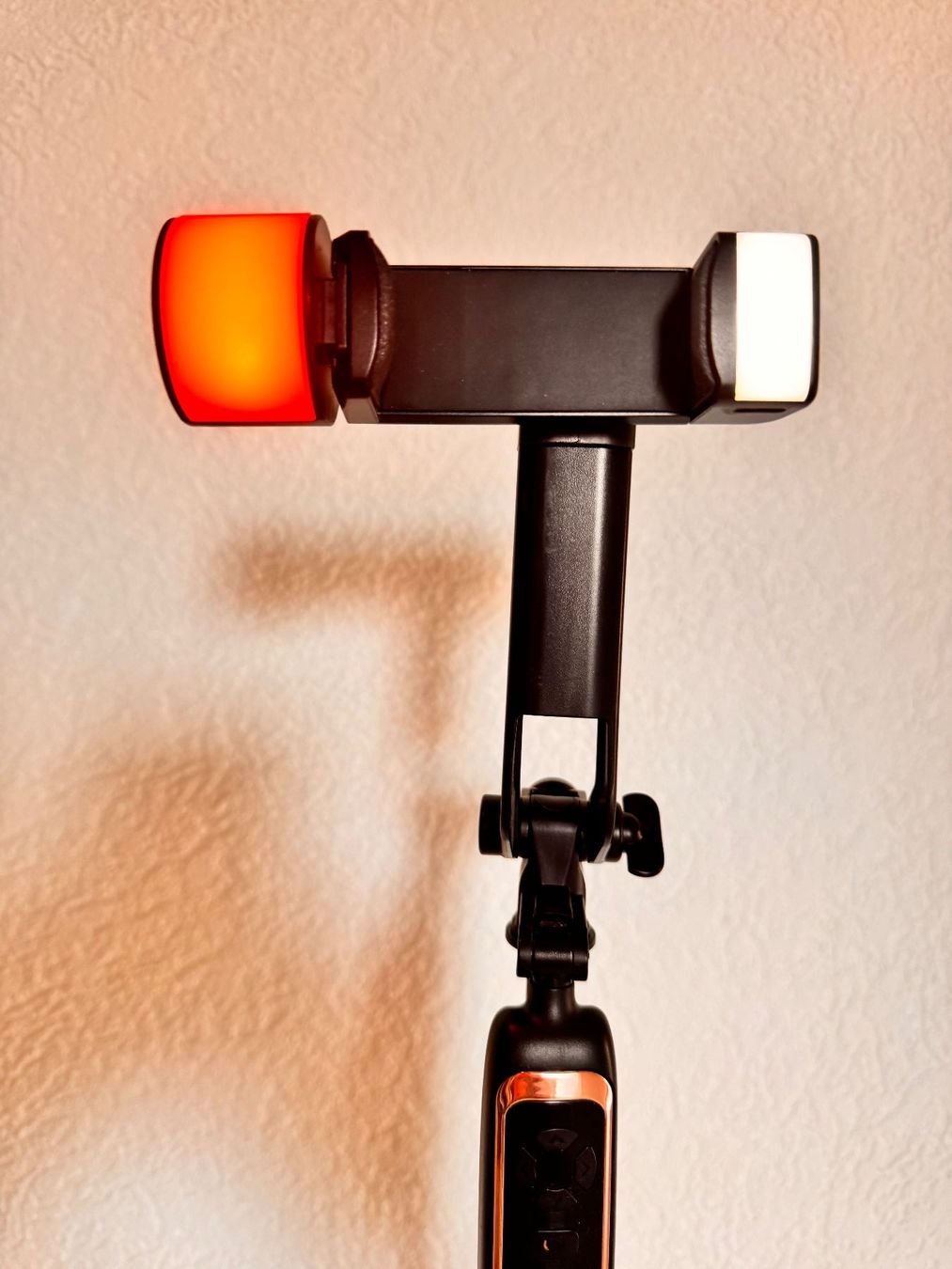 Treppiedi & Teste: Selfie Stativ ADYSS-A6 – Usato da Hermetschwil-Staffeln venduto da Mobile2013 2
