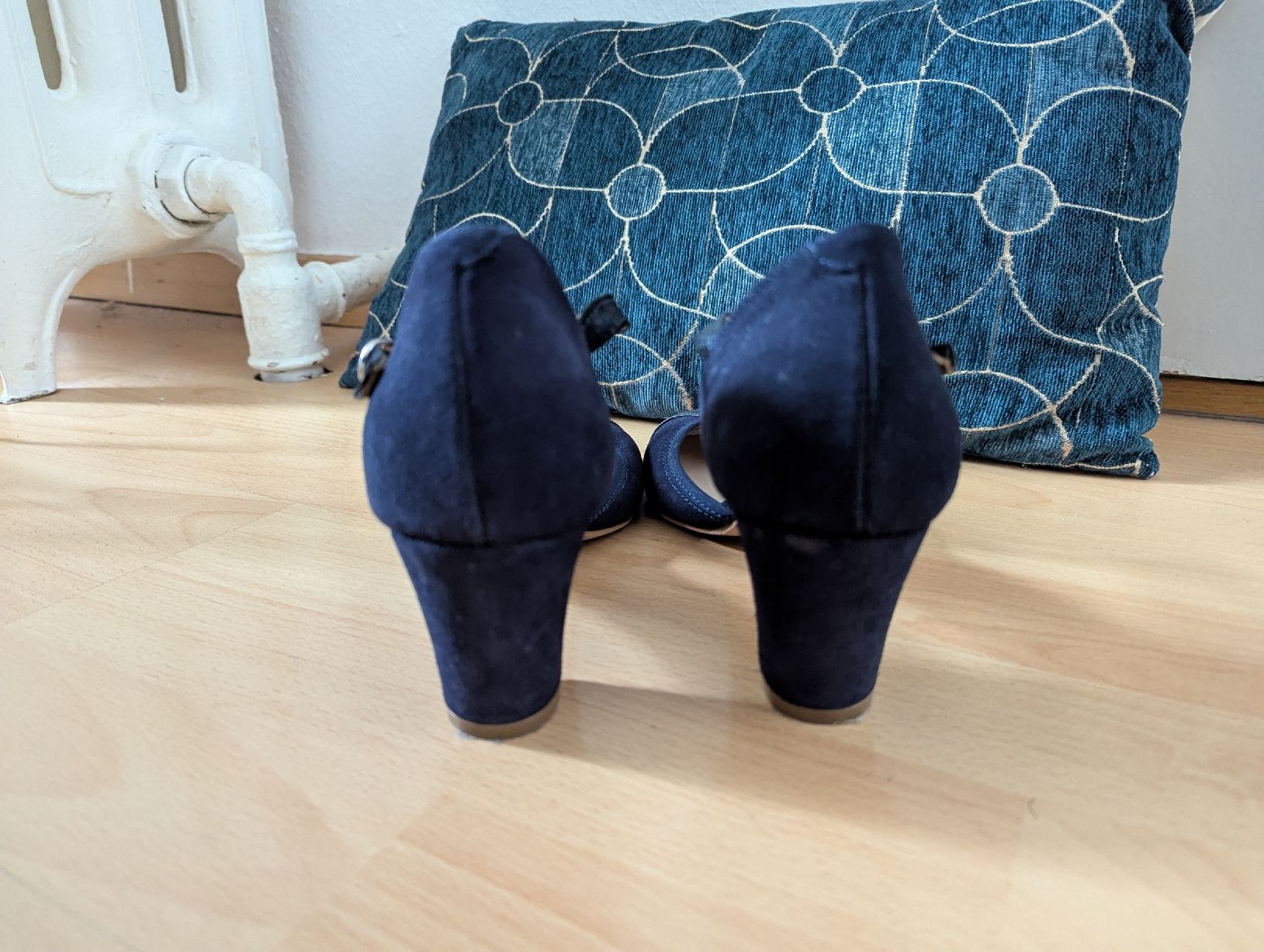 Scarpe da donna: chaussures san marina 38 – Usato da Montreux venduto da dem_gyt9 4