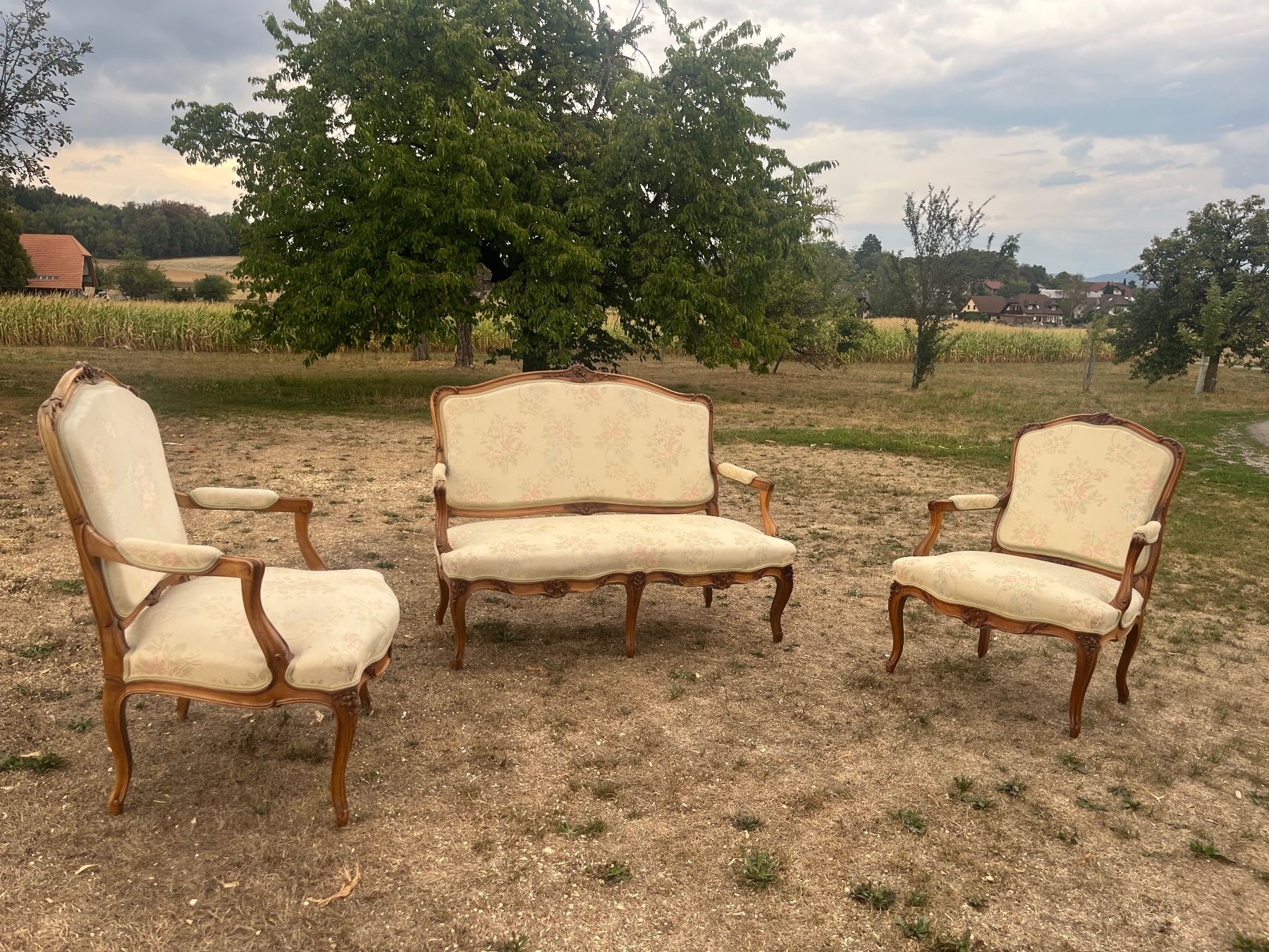 Sofas: Sofa und 2 Sessel Gepolstert – Gebraucht aus Allmendingen b. BE von juair 6