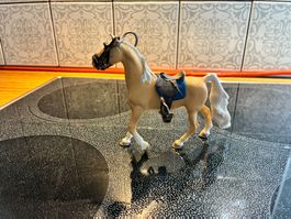 Schleich Pferd mit Sattel und Zaumzeug hellbraun guter Zu...