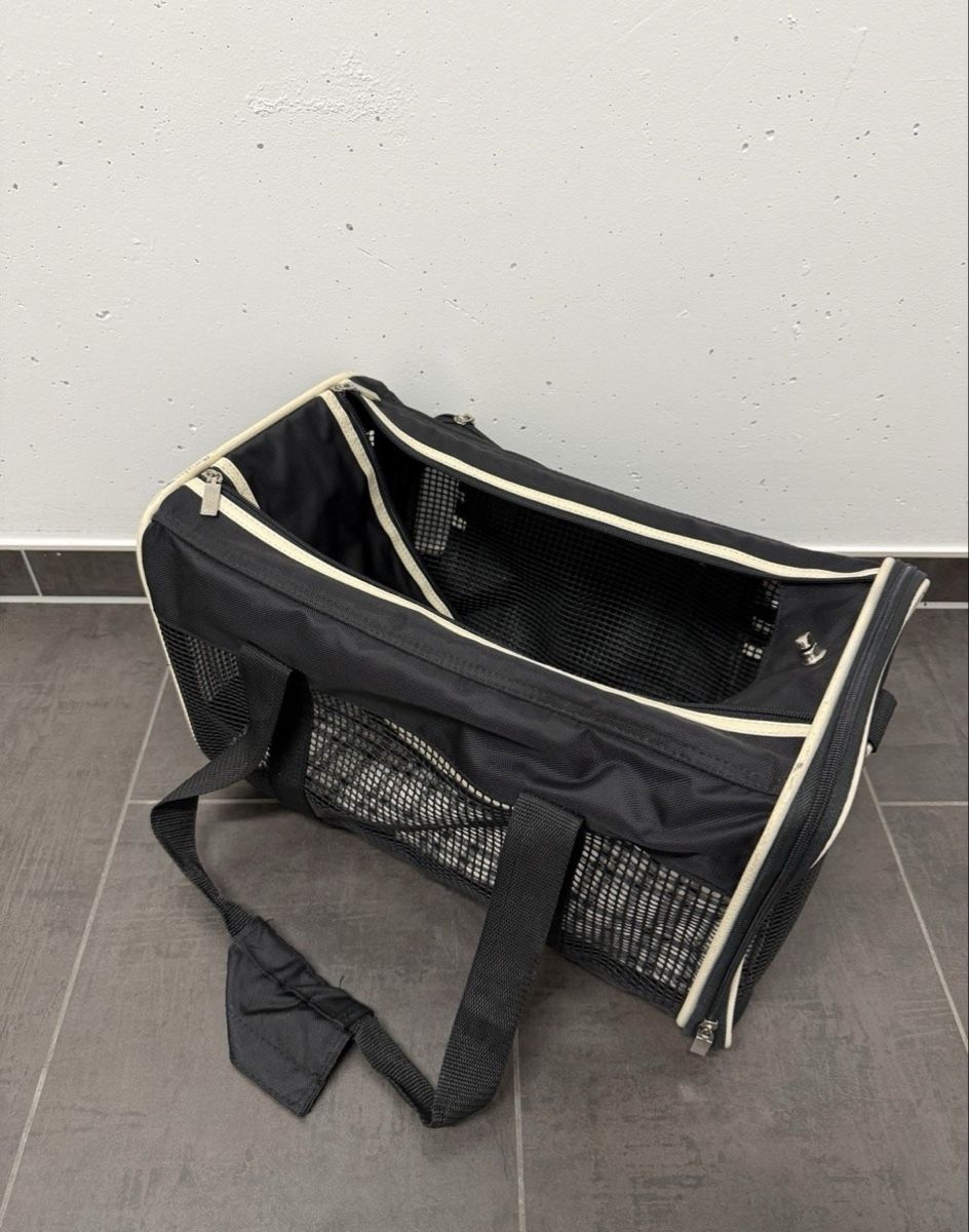 Niches, paniers: Hundebox / Transport Tasche  – D'occasion à oensingen par df1988 2