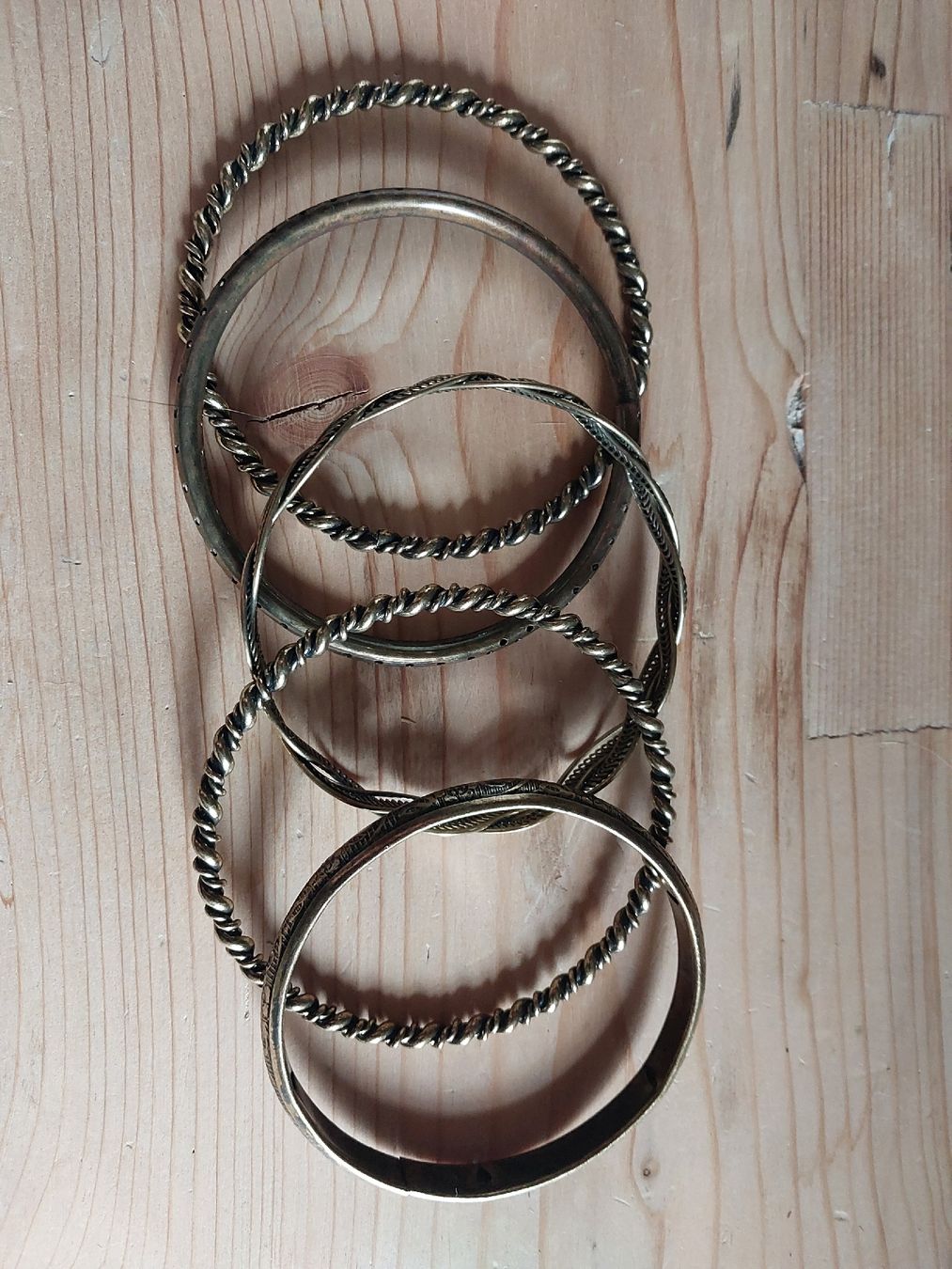 Bracciali & Braccialetti: 5er Set Armreifen – Usato da Einsiedeln venduto da rava02