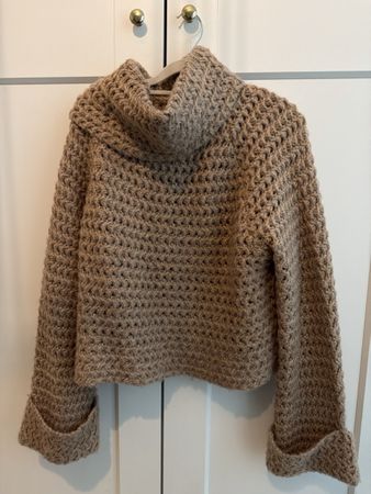 Amisu Knitwear Roll Neck Jumper Size M, Cosy and Warm!