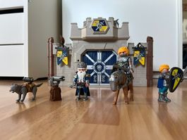 Playmobil Ritterburg mit Zubehör Figuren guter Zustand