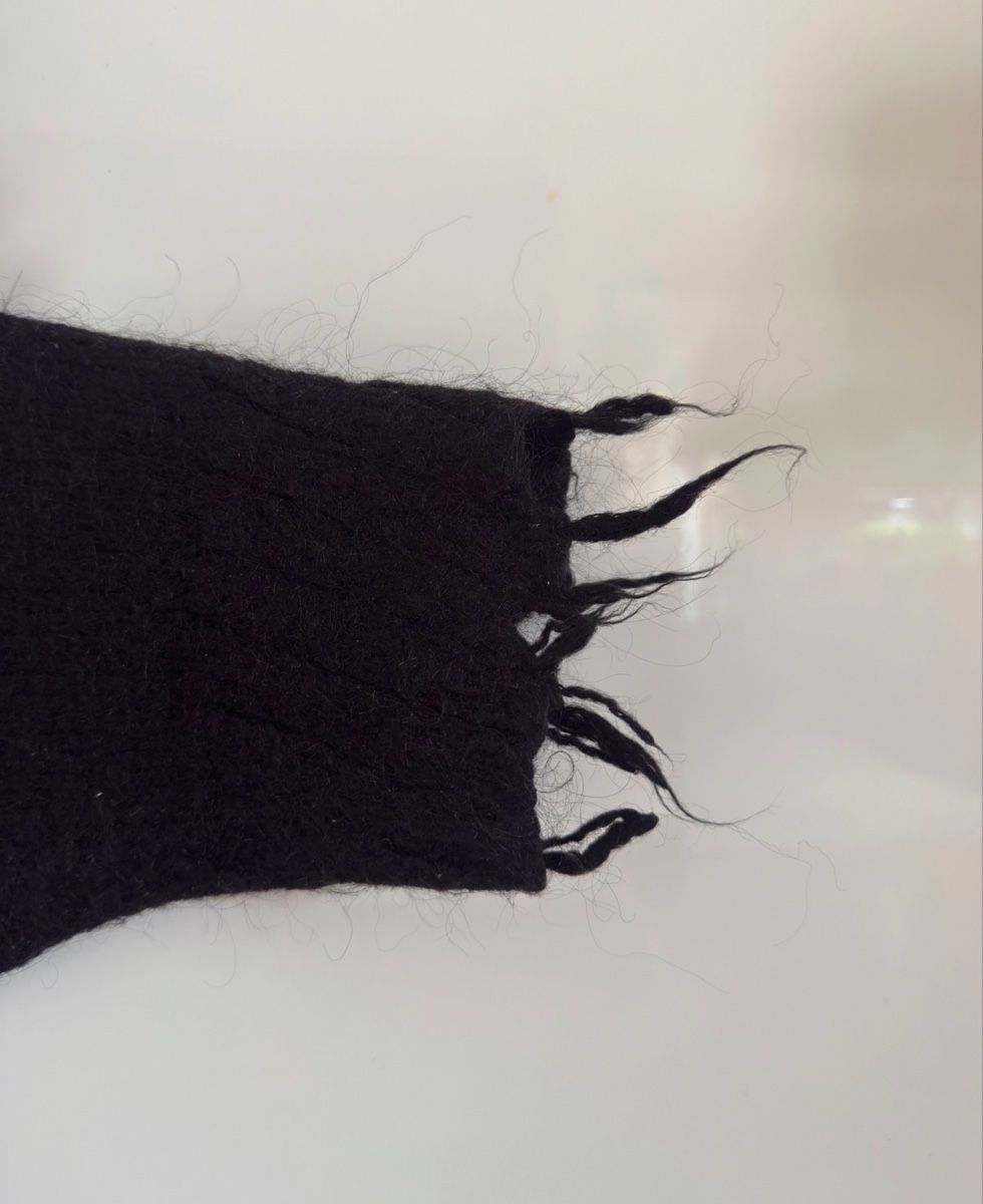 Maglioni & Felpe: BLACK DISTRESSED KNIT SWEATER FFECTED – Usato da Zürich venduto da pvp_dgw2 1