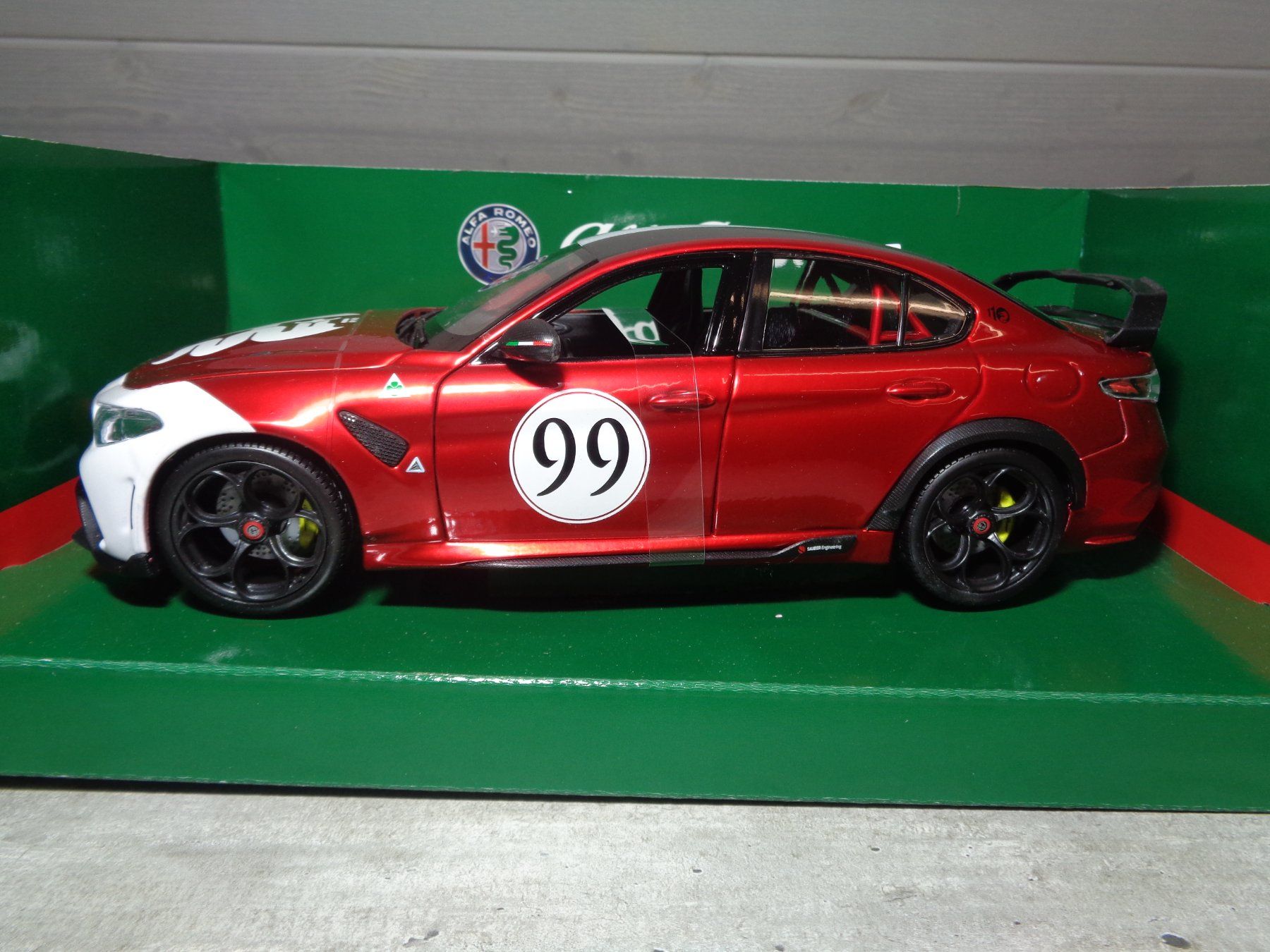 Alfa Romeo Modellautos: Bburago 1:18 Alfa Romeo Giulia GTAm – Neu und originalverpackt aus Reconvilier von rallycar 1