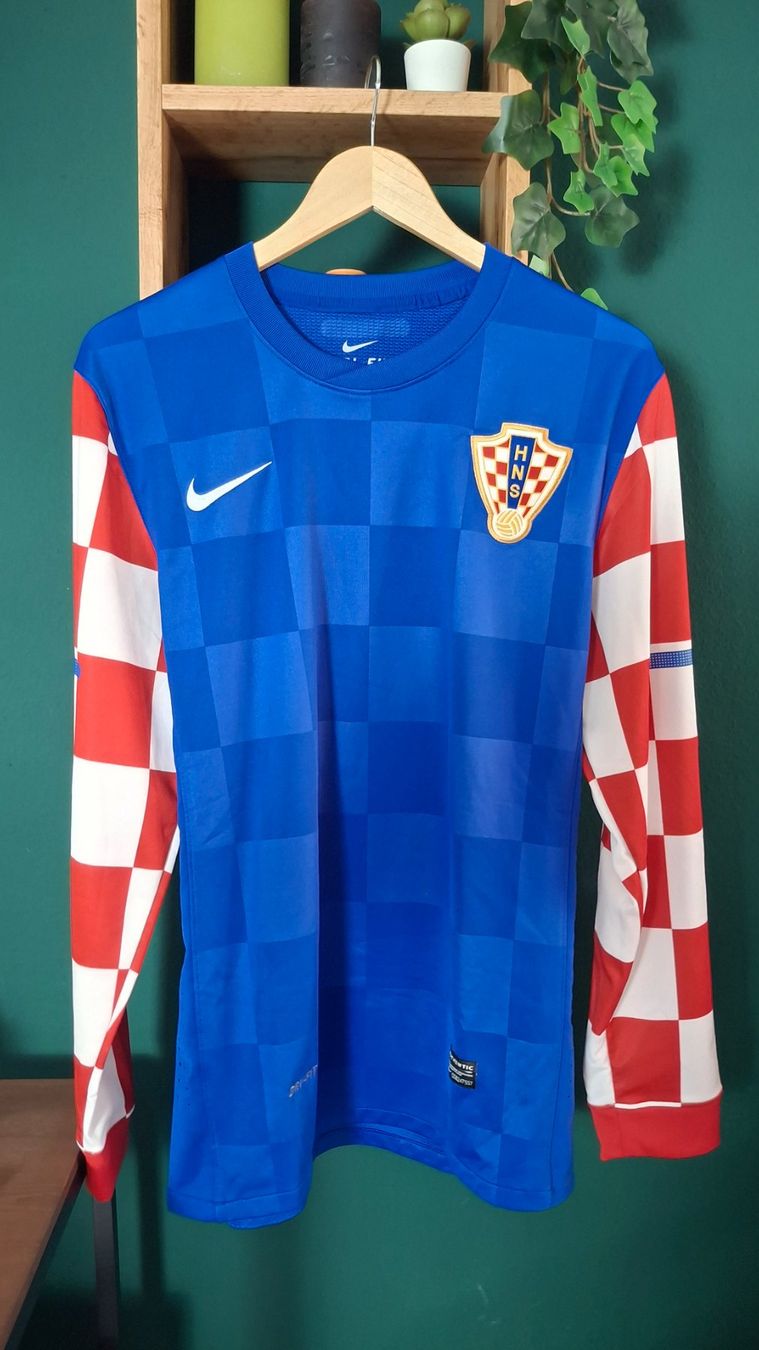 Nike Maillots de corps & Pantalons: Croatie player version 2010 world cup Nike – D'occasion à Yverdon-les-Bains par flo_8fgr