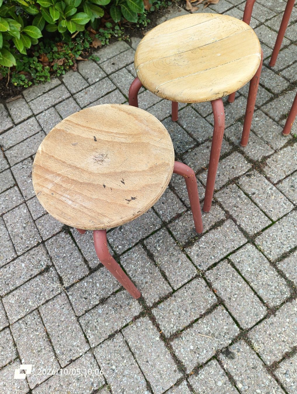 Tabourets: Tabourets anciens - ensemble de 4 pièces – D'occasion à Veyrier par MJ69BROC 2