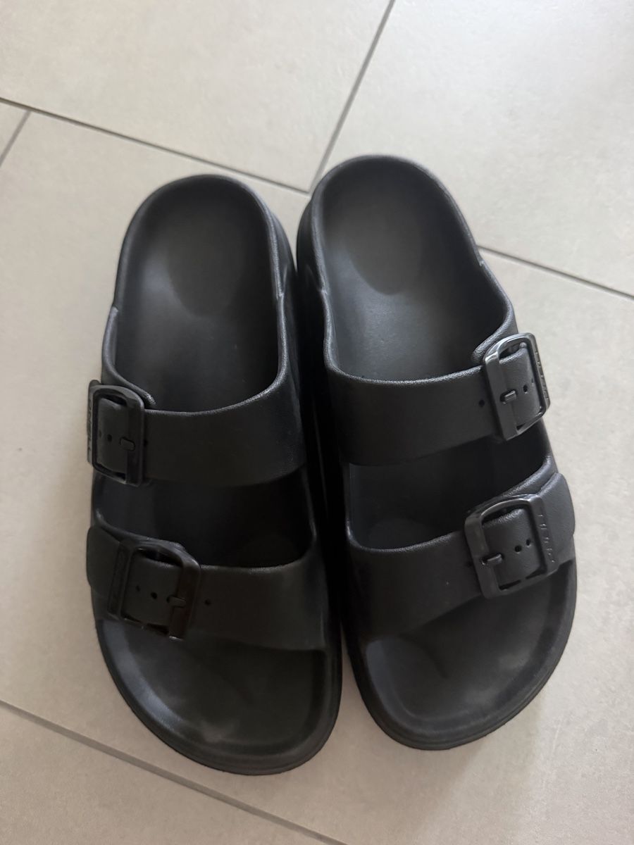 O'Neill Scarpe da donna: Pantolette schwarz O‘Neill – Usato da Thun venduto da piguni