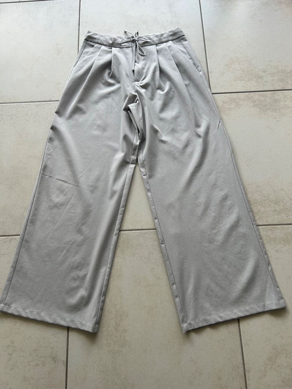 Pantaloni: Pantalon à pinces – Usato da Courrendlin venduto da loko2910 1